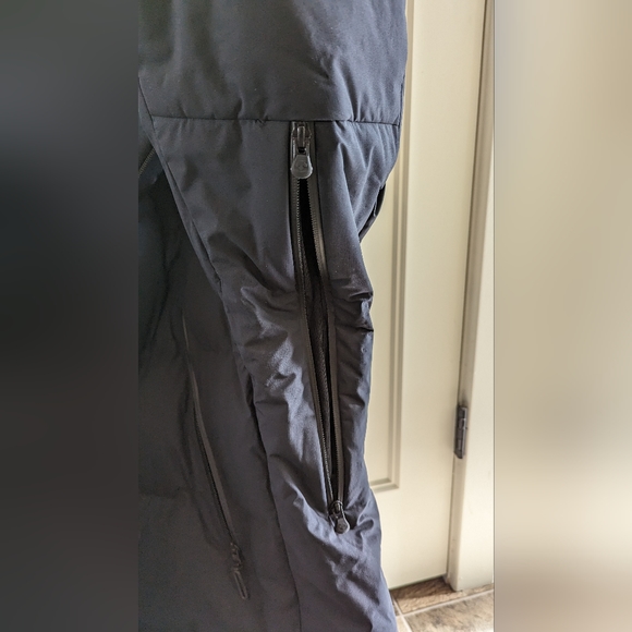 Descente Puffer Jacket - Picture 4 of 7